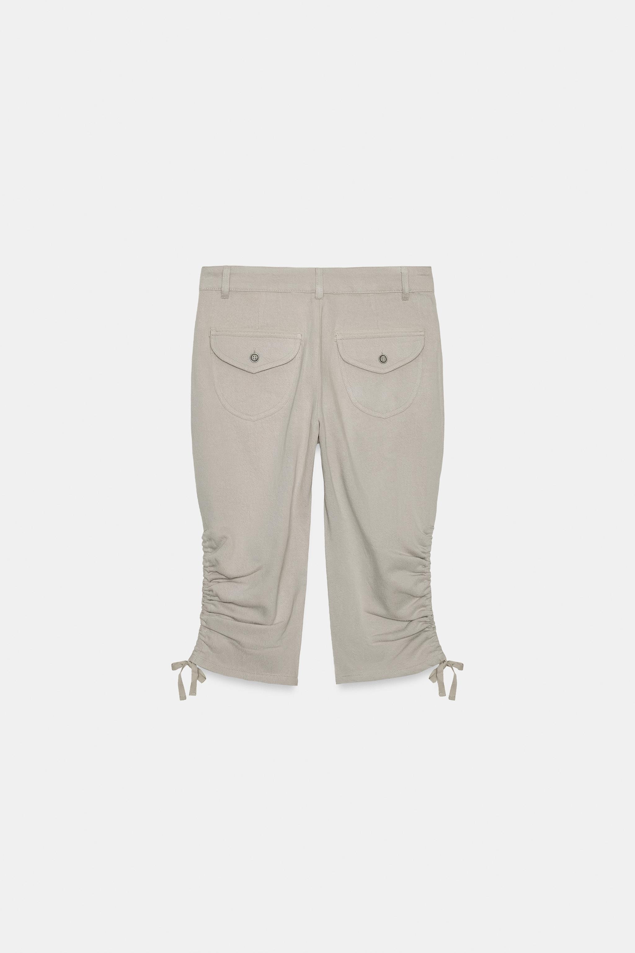 GATHERED CAPRI PANTS